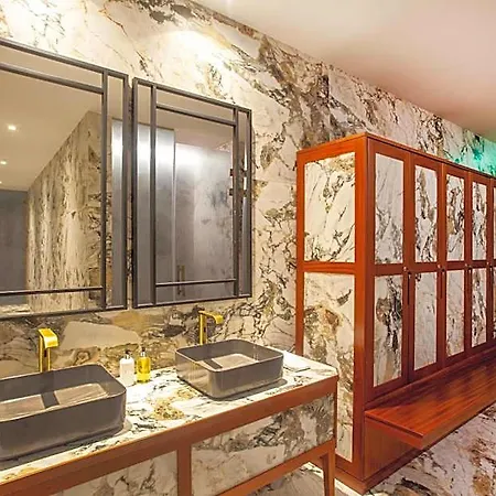 Hotel Wine & Books Porto - Small Luxury Of The World Oliveira do Douro (Vila Nova de Gaia)