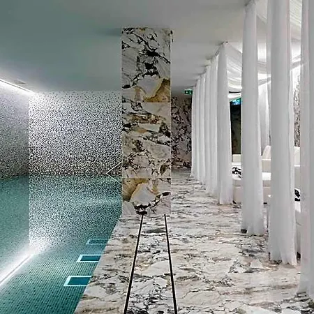 Hotel Wine & Books Porto - Small Luxury Of The World 5*