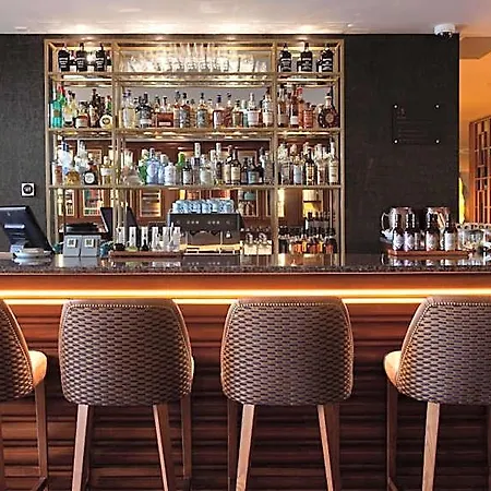 Wine & Books Porto - Small Luxury Of The World 5*
